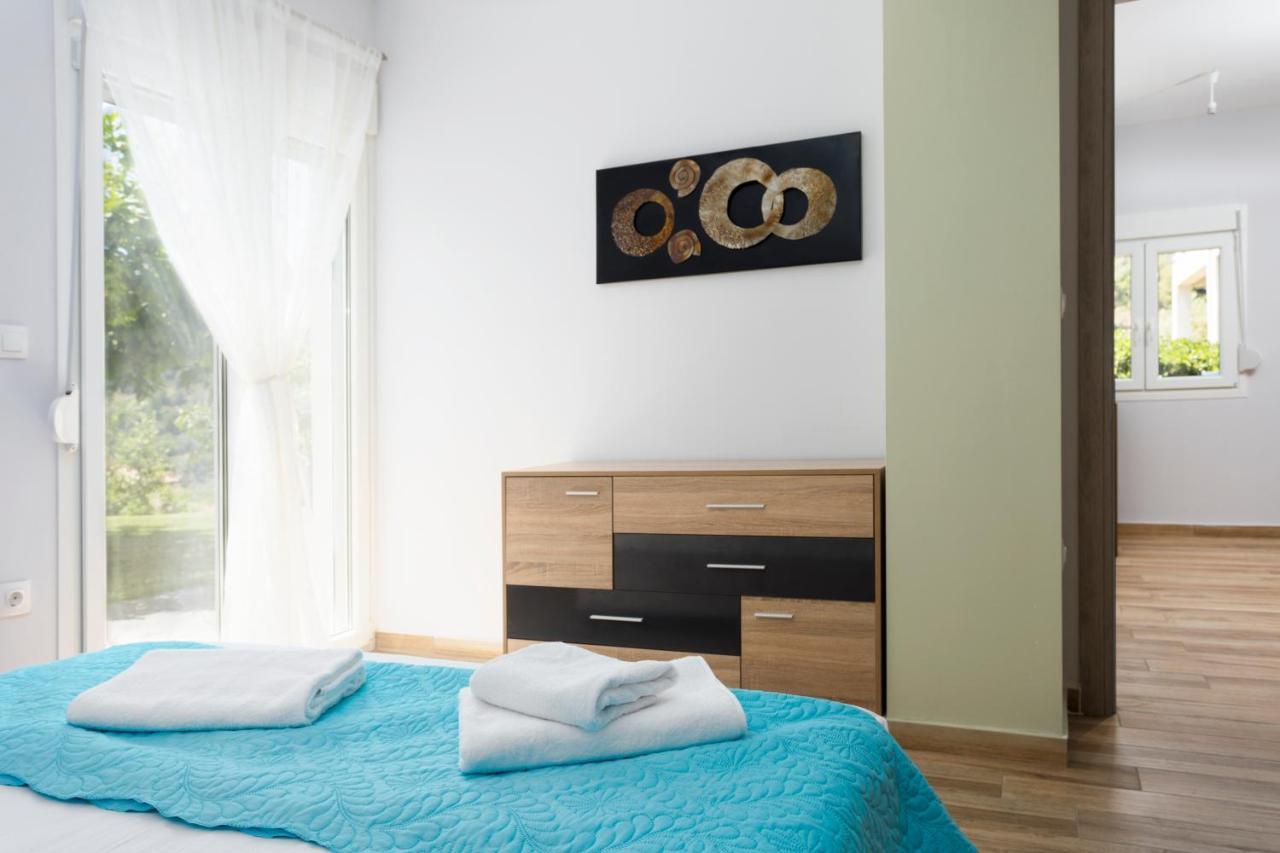 Fotini'S House Apartment เนอา สกีโอนี ภายนอก รูปภาพ