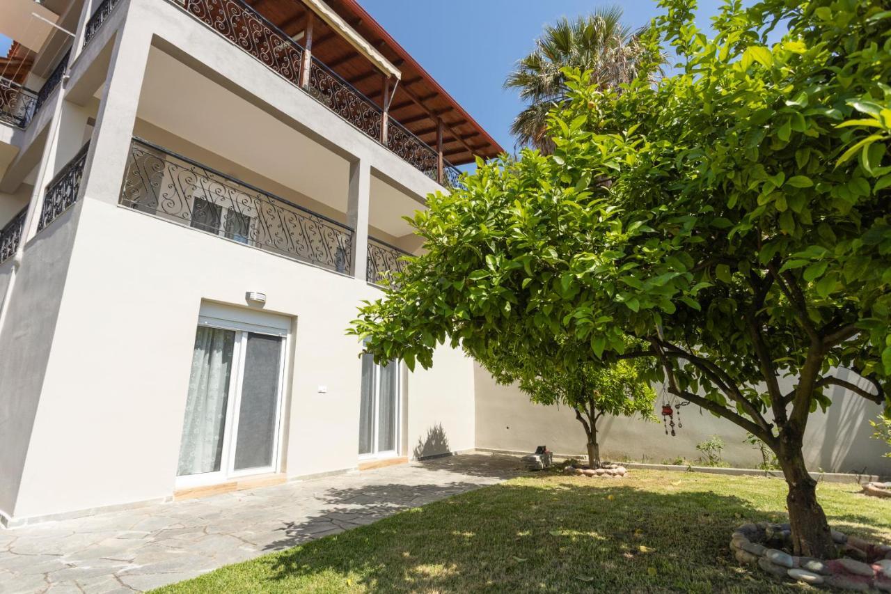 Fotini'S House Apartment เนอา สกีโอนี ภายนอก รูปภาพ