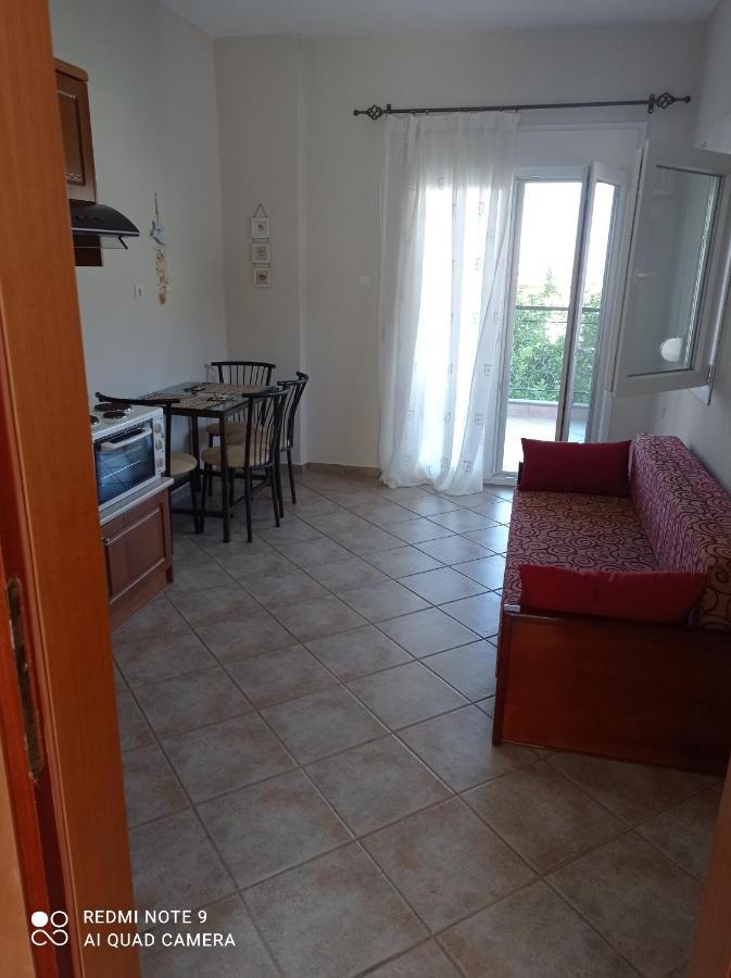 Fotini'S House Apartment เนอา สกีโอนี ภายนอก รูปภาพ